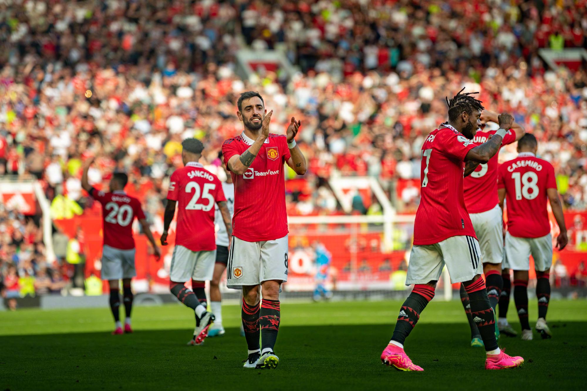 杜兰特缺席！ESPN预测明日太阳胜率51%，雄鹿胜率则为49%.