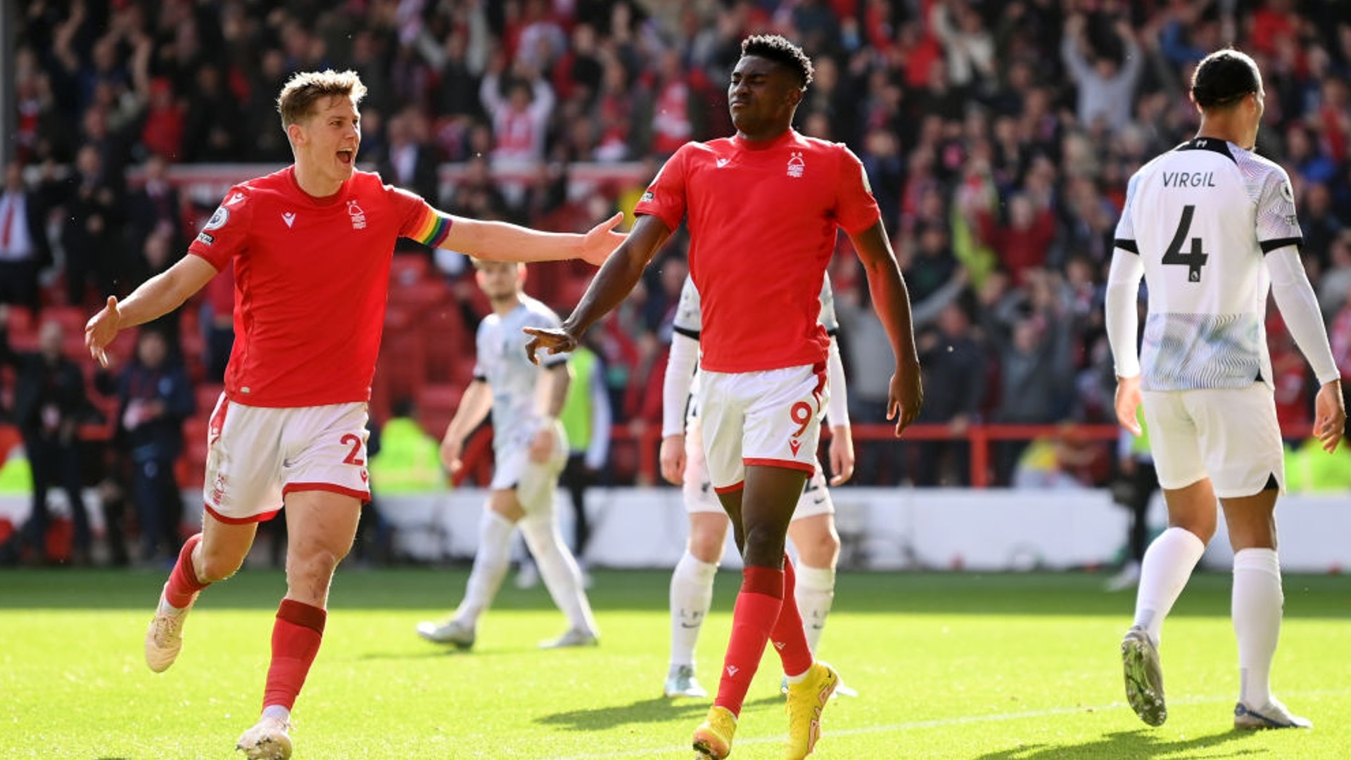 動盪及政策 動盪及政策